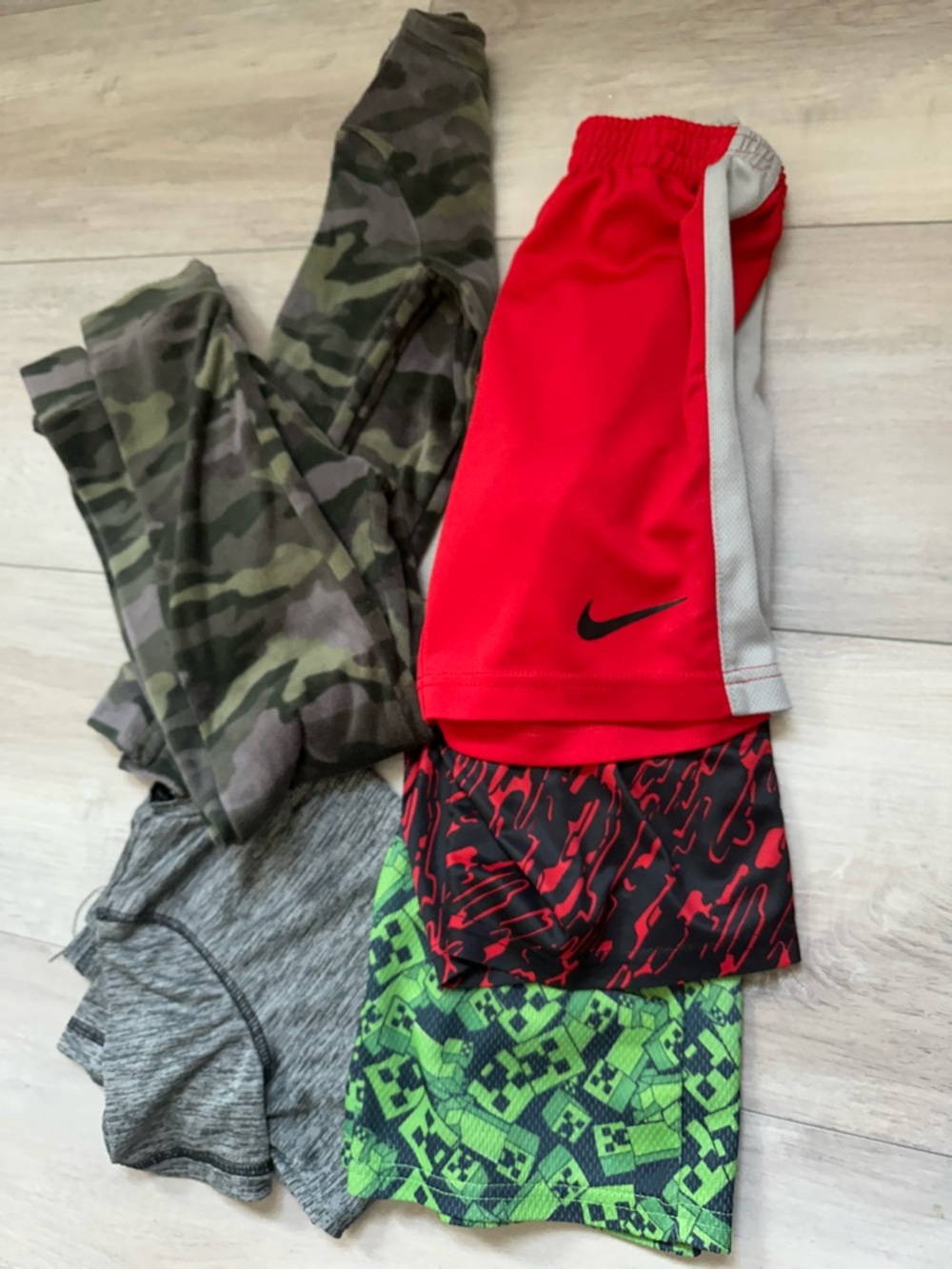 BOYS SHORTS BUNDLE SIZE 6